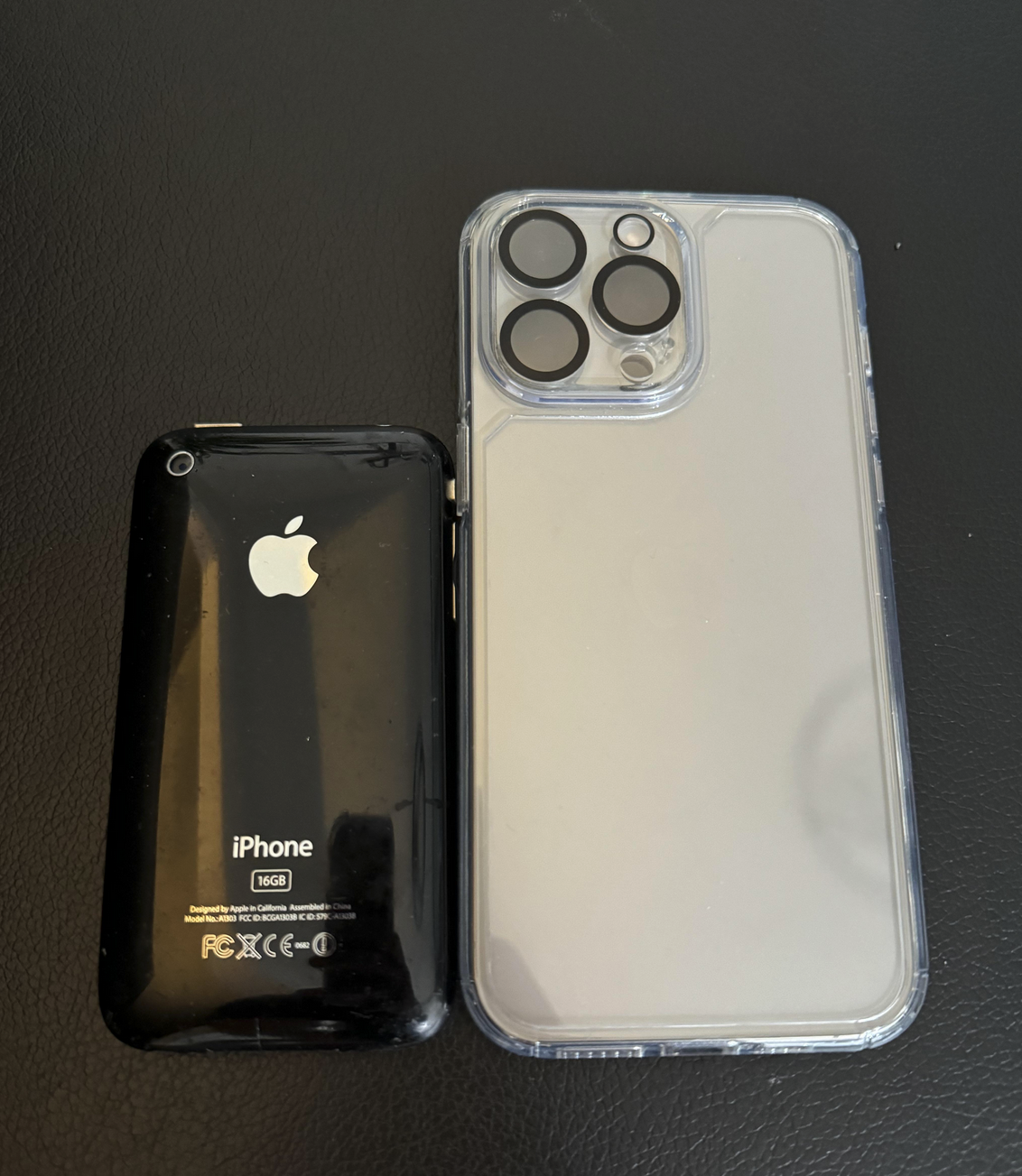 Small iphone 3GS is half the size of the iphone 15 pro max.